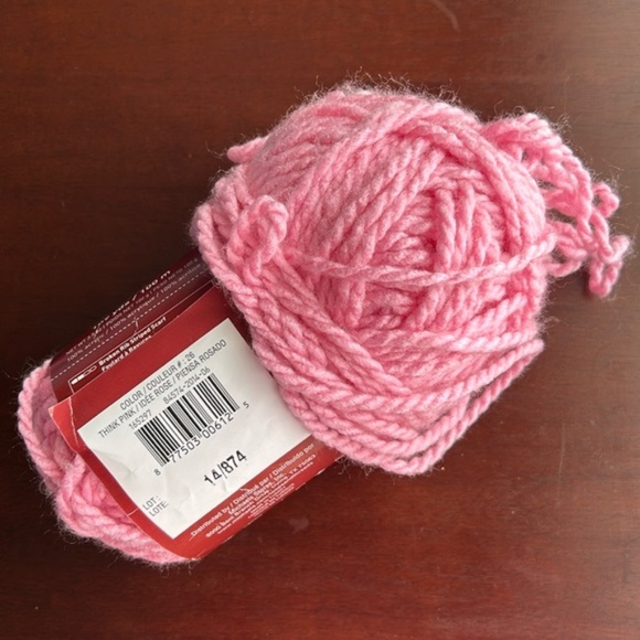 1 skein of pink bulky yarn - Think Pink - Picture 2 of 8